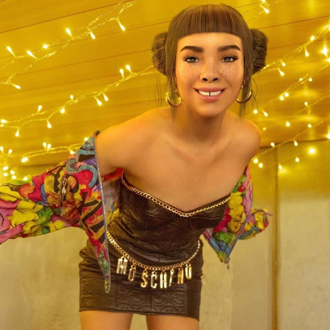 Moschinoさんのインスタグラム写真 - (MoschinoInstagram)「#Repost @lilmiquela ・・・ Supermodel felt too basic for Halloween, but the fit was FIRE. So, here we are.  Dress #moschino @itsjeremyscott」11月2日 9時01分 - moschino