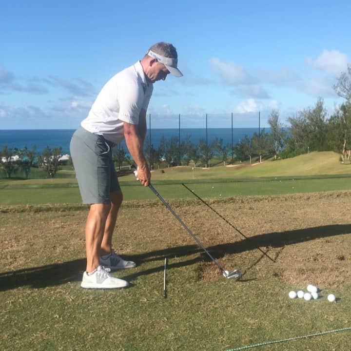 ルーク・ドナルドのインスタグラム：「This was my 1st time to Bermuda & I guarantee it won’t be my last! What a beautiful island, friendly people, great service, fantastic golf. If you are able to travel, I would highly recommend it - great safety protocols in place. Thank you @bermuda_championship for a very warm welcome #bermudachamps #thisrange」