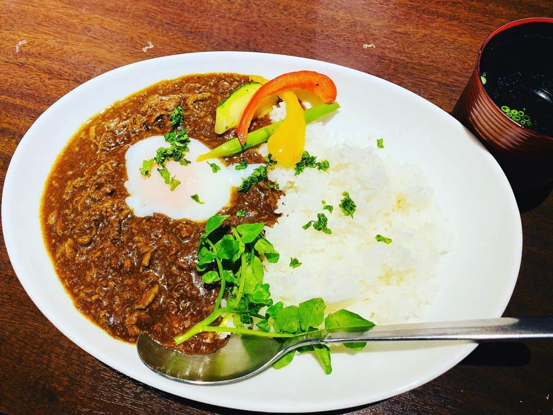 水木一郎さんのインスタグラム写真 - (水木一郎Instagram)「A5牛のカレーライス。蕎麦屋さんのカレーライスも好きだけど、このカレーはまた格別Z! #カレーライス  #a5ランク和牛  #水木一郎」11月2日 9時30分 - ichiromizuki