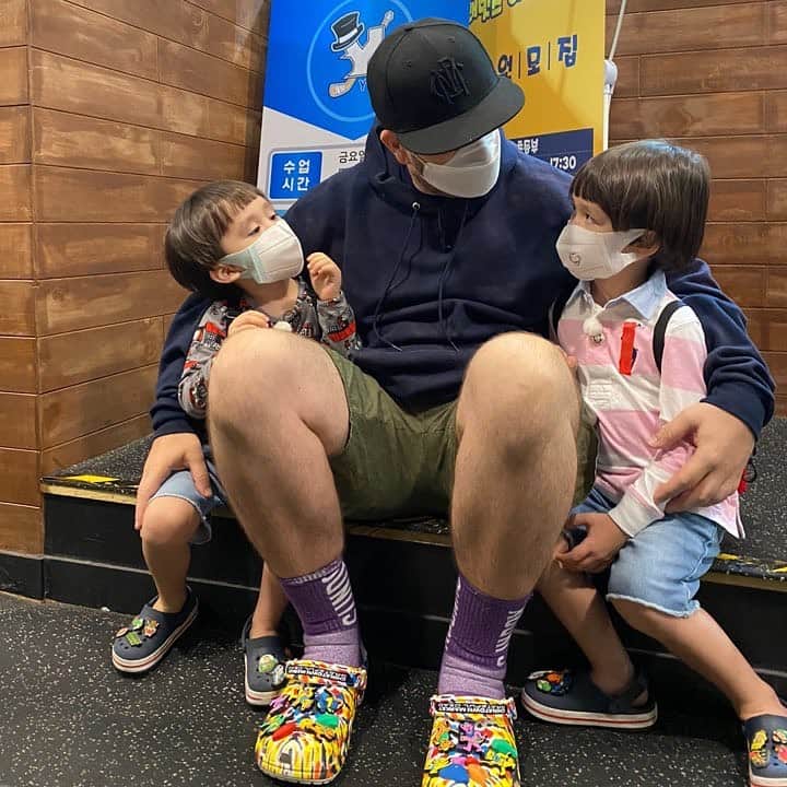 サム・ハミントンのインスタグラム：「Everything I do, it’s for you. Nobody will ever change that. 내가 하는게 전부 다 니들 위해서 하는데. 그 마음은 절대 흔들지 않을거다」