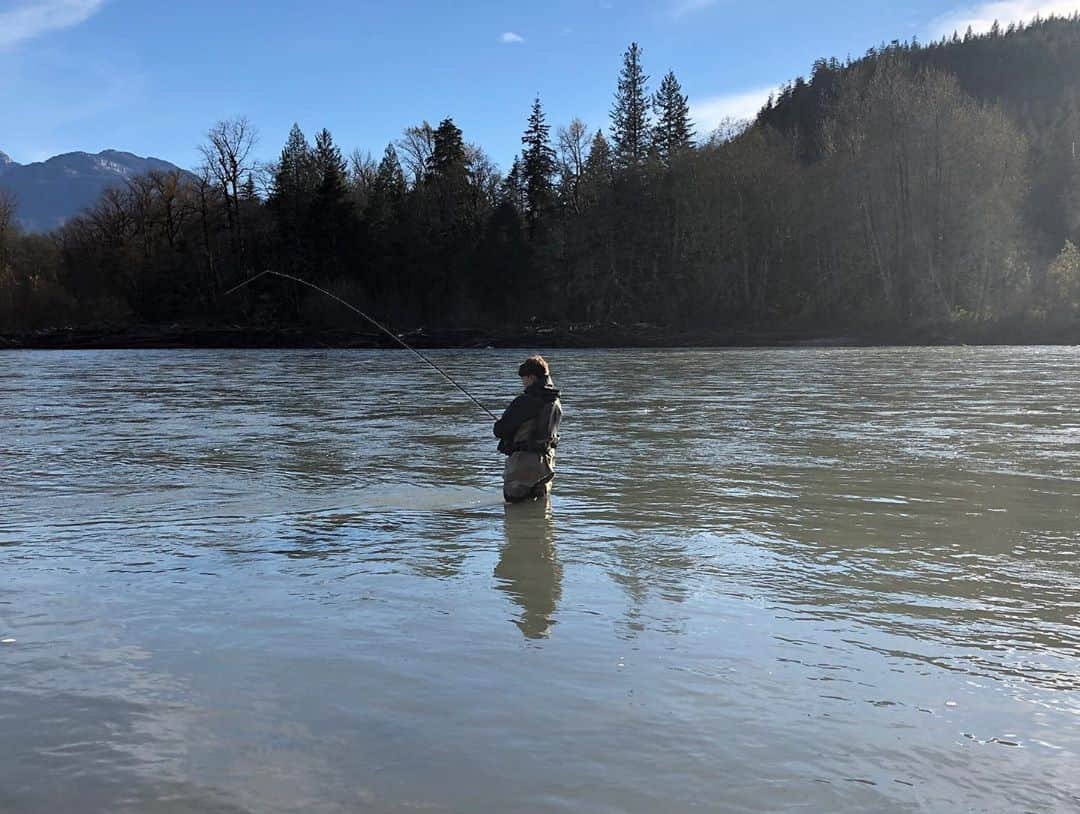 クリスチャン・マイケル・クーパーさんのインスタグラム写真 - (クリスチャン・マイケル・クーパーInstagram)「Perfect way to end this super awesome weekend. #halloweenweekend #flyfishing #riverfishing #catchandrelease」11月2日 9時54分 - cooper.christian.michael