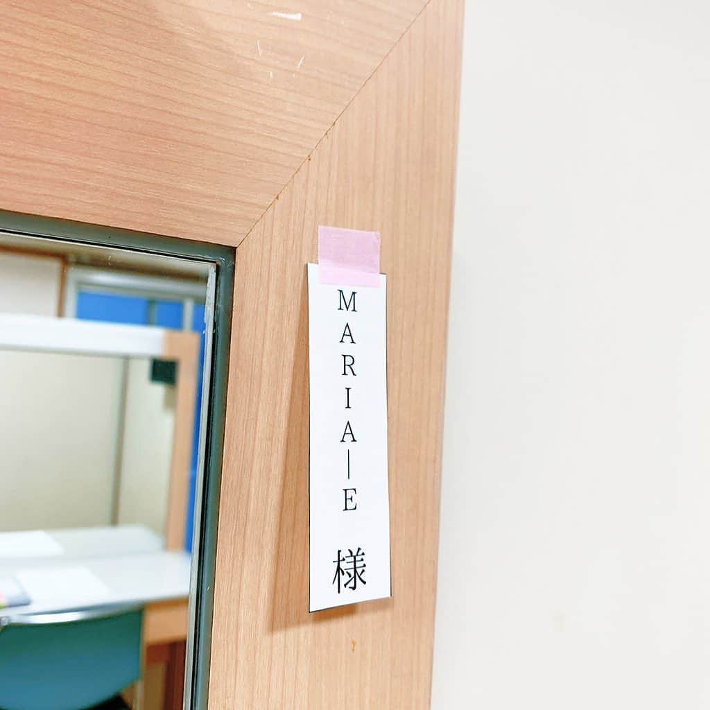 MARIA-Eさんのインスタグラム写真 - (MARIA-EInstagram)「﻿ 舞台稽古始まっております。﻿ ﻿ 3年前の舞台稽古初日の﻿ あの日を思い出しました。﻿ ﻿ 何もかもが初めてで、﻿ 見える景色がキラッキラしていて…﻿ しばらく舞台の真ん中で客席を眺めながら﻿ ボーっと突っ立っていた気がします。﻿ ﻿ でもね﻿ あの頃の自分に負けないくらい﻿ ワクワクしてる！私！今！﻿ ﻿ #ビューティフル2020」11月2日 11時01分 - maria.eeee