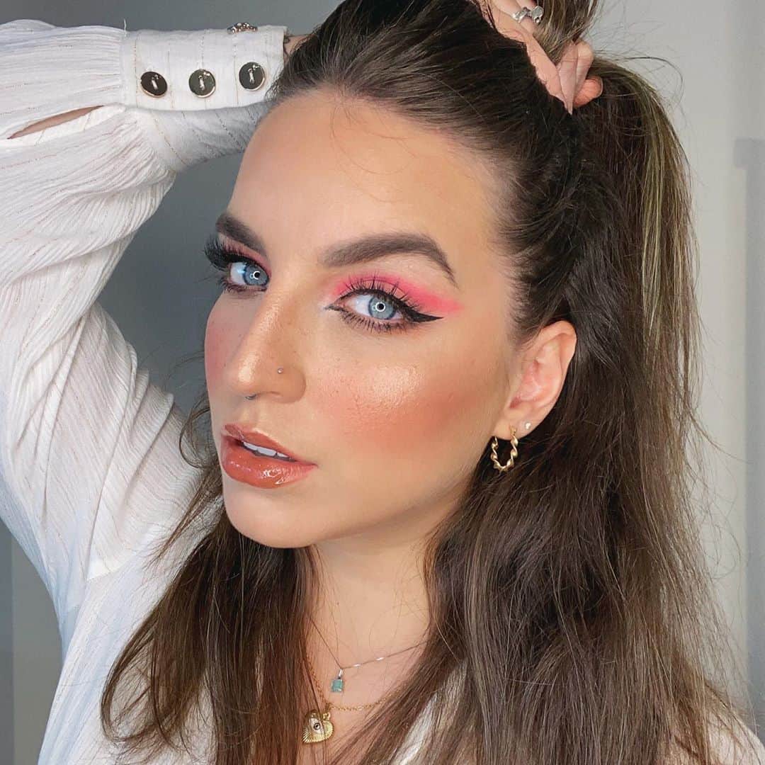 Bruna Unzuetaのインスタグラム：「Oi, chamou???」