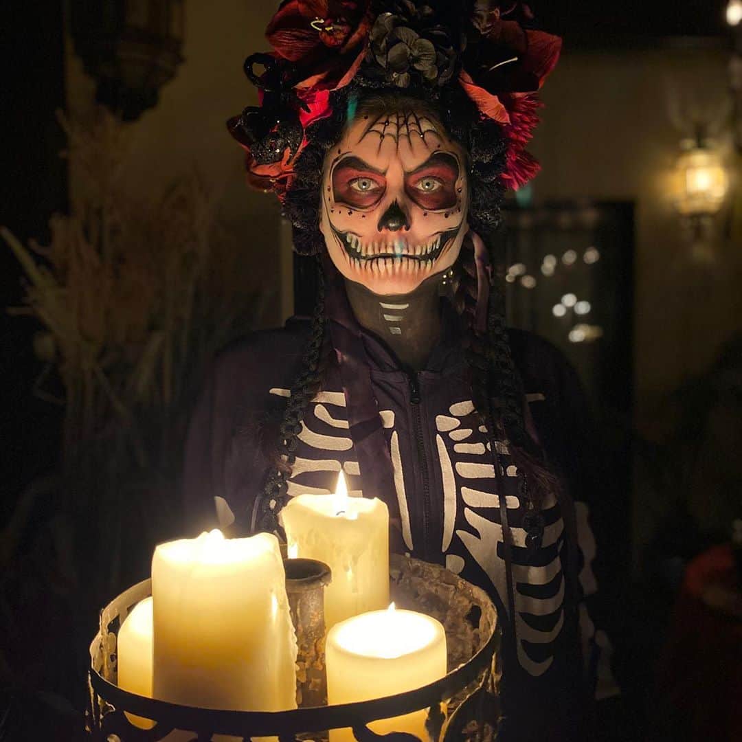 ジョディ・リン・オキーフのインスタグラム：「Feliz Dia De LOS Muertos mis amores」