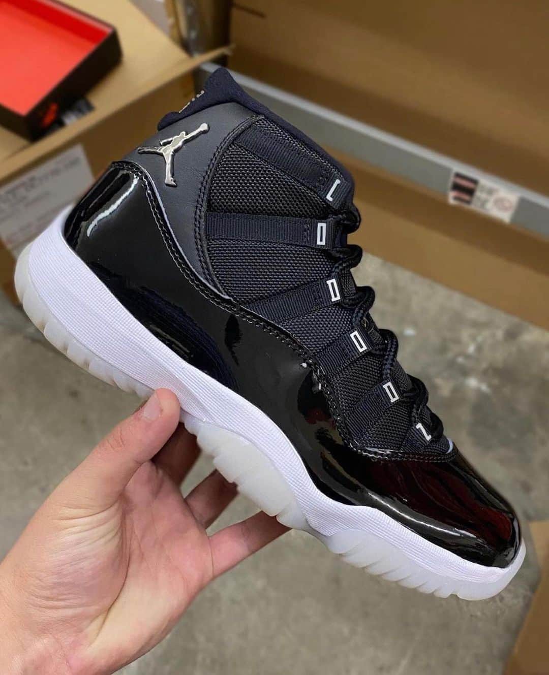Sneakgalleryさんのインスタグラム写真 - (SneakgalleryInstagram)「In hand look at the #25thAnniversary Air Jordan 11 releasing December 12th.」11月2日 11時50分 - sneakgallery