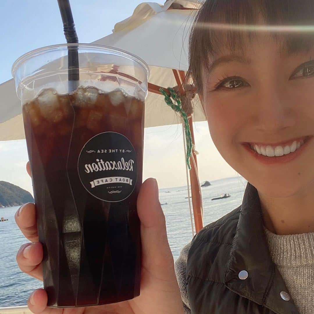 福島和可菜さんのインスタグラム写真 - (福島和可菜Instagram)「🦑セフィアエギングパーティー🦑  でお世話になったボートカフェさんで、 映え写真たくさん撮りました🥰  お店も素敵だし、 ロケーション最高だし、 お料理も飲み物もオシャレで美味しいし、 目の前でイカ釣れるし、（笑）  また行くのが楽しみです✨  9枚目と10枚目の写真🤣🤣🤣（笑）  今日は東京にて、収録でーす😁  #ボートカフェ　さん #素敵 #ありがとうございました #SHIMANO #fishing #セフィア #エギング #パーティー #セフィアエギングパーティー #オンライン #イベント #YouTube #生配信 #生ライブ #Live #感謝 #max #Youtubelive #SHIMANOTV #tv #active #ambassador #オシャレ #カフェ #cafe #映え #写真 #Love #fishing #🎣 #❤️」11月2日 11時48分 - fukushimawakana