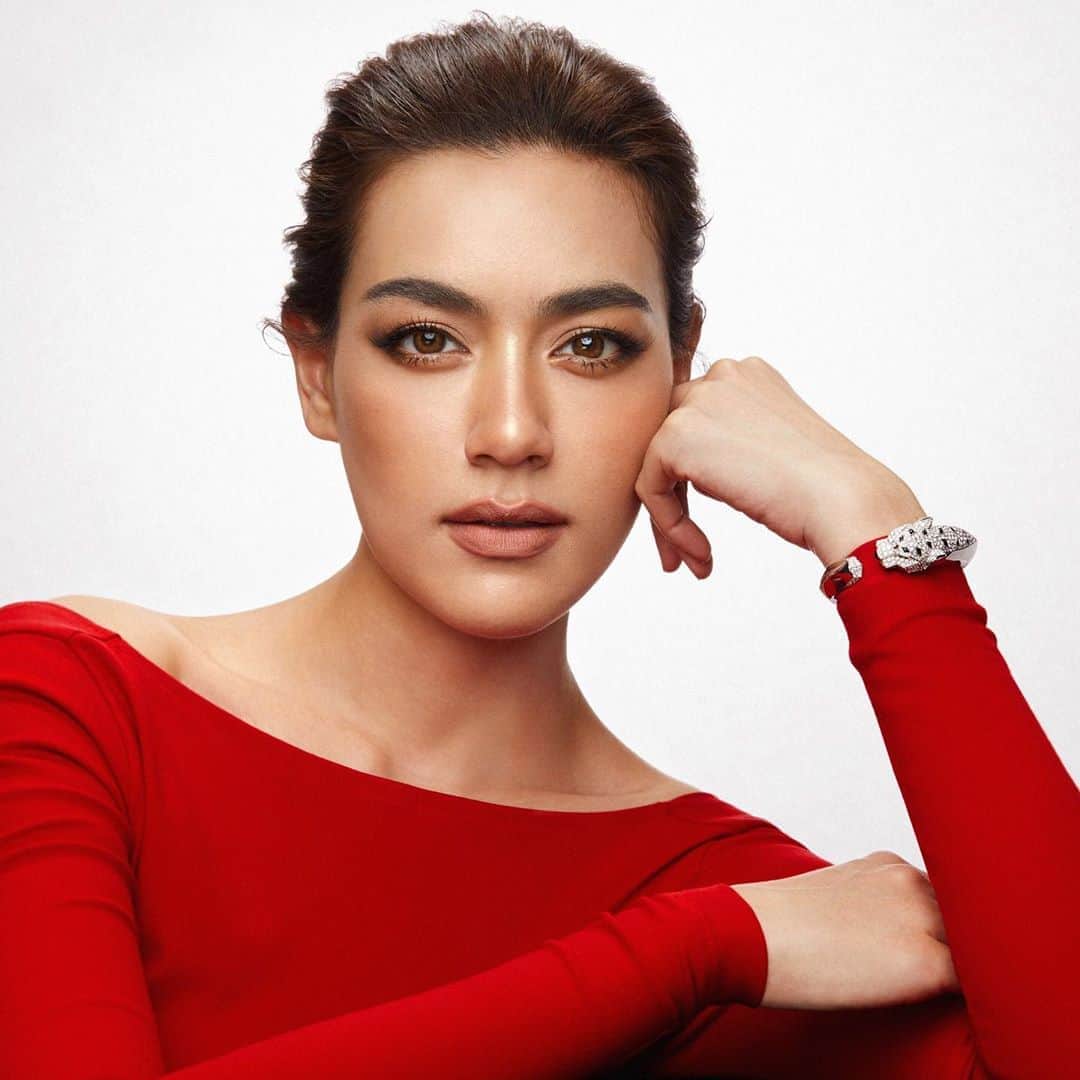 キンバリー・アン・ウォーテマス・ティアムシリのインスタグラム：「เสือแพนเตอร์คือไอคอน The Panthère is an icon ❤️🐆 #PantheredeCartier #Cartier #CartierThailand」