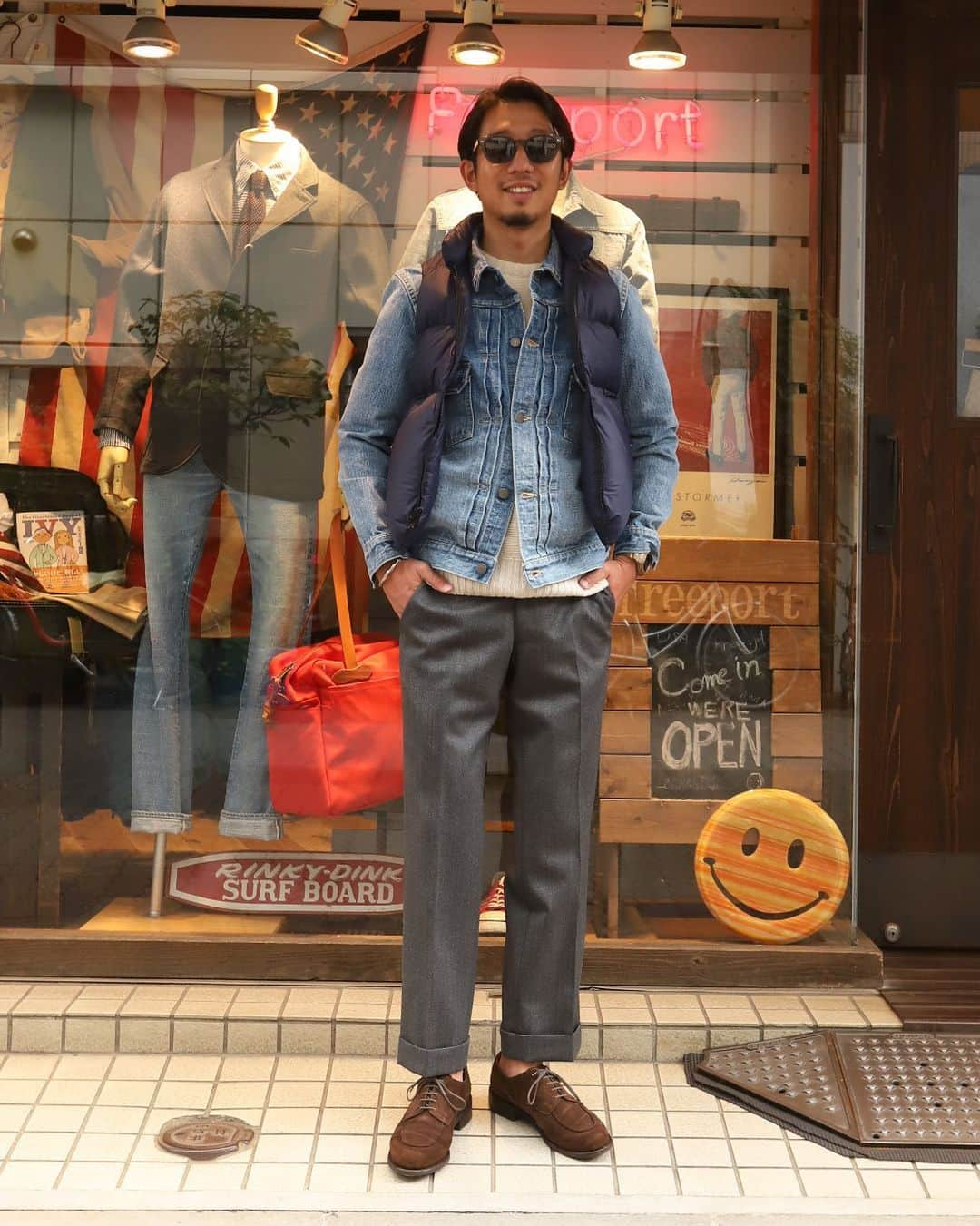 Freeport-ueno/上野さんのインスタグラム写真 - (Freeport-ueno/上野Instagram)「本日のSTYLE  やはりノースバイっていいね。 今シーズン分も無事に届きまして、サイズを見ることが出来ますよ。 是非お試しを〜  #vest#crescentdownworks #denimjacket#fobfactory #sweater#jamescherlotte #trouser#barnstormer#hertling #shoes#paraboot #ivystyle#trad#surf #Freeportueno#tokyo#上野セレクトショップ」11月2日 12時43分 - freeportueno