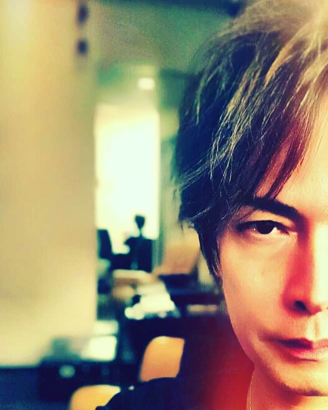 INORANさんのインスタグラム写真 - (INORANInstagram)「Osaka顔 2020. またな😎🤘#INORAN #INRN2020 #billboard #billboardlive #premium #acoustic #live」11月2日 12時39分 - inoran_official