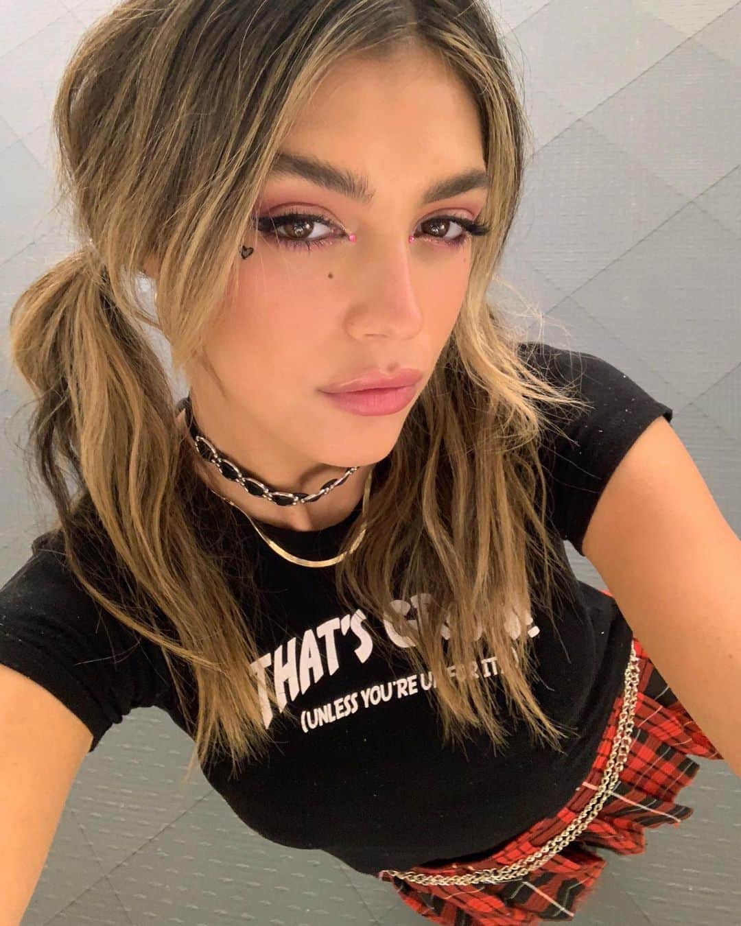システィーン・スタローンのインスタグラム：「E-girl? School of Rock? Groupie? idk u pick」