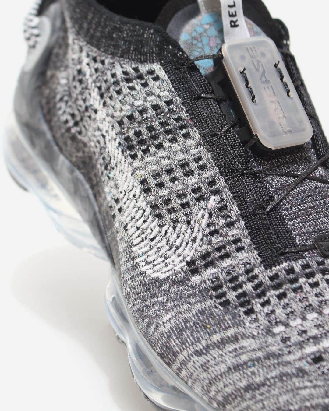 A+Sのインスタグラム：「2020. 11. 5 (thu) in store﻿ ﻿ ■NIKE AIR VAPORMAX 2020 FLYKNIT﻿ COLOR : BLACK/WHITE-BLACK﻿ SIZE : 26.0cm - 29.0cm﻿ PRICE : ¥23,000 (+TAX)﻿ ﻿ ナイキ エア ヴェイパーマックス 2020 フライニットの特長は、その画期的な履きやすさだけではない。このデザインは、より持続可能な未来に向けた次の一歩を象徴している。シューズには廃棄物を再利用する製法と素材を使用。アウトソールにはNike Grind、アッパーにはリサイクルポリエステルの糸を使うなど、シューズの50％以上（重量換算）にリサイクル素材が使用されている。﻿ ﻿ The Nike Air VaporMax 2020 Flyknit isn't just about its groundbreaking ease of wearing. This design symbolizes the next step towards a more sustainable future. The shoes use a manufacturing method and materials that reuse waste. Recycled materials are used in more than 50% (weight equivalent) of shoes, such as Nike Grind for the outsole and recycled polyester thread for the upper.﻿ ﻿ #a_and_s﻿ #NIKE﻿ #NIKEAIRVAPORMAX﻿ #NIKEAIRVAPORMAXFLYKNIT﻿ #NIKEAIRVAPORMAXFLYKNIT2020」