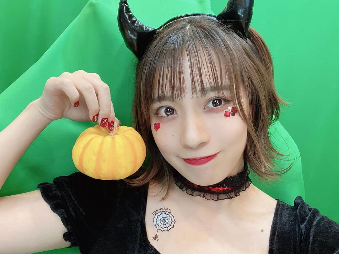 三田寺理紗さんのインスタグラム写真 - (三田寺理紗Instagram)「お家でハロウィンパーリー楽しかった🎃❤️  #みたでらげーむ #ハロウィンコスプレ #ハロウィン #はろうぃん🎃 #お家ハロウィン #小悪魔 #かぼちゃ #きゃちわる #また来年」11月2日 13時30分 - risatan31