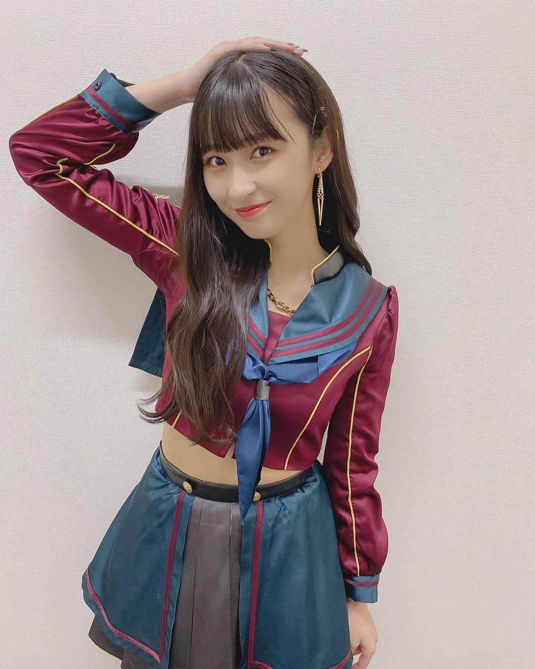 松本日向さんのインスタグラム写真 - (松本日向Instagram)「しぇからしかの衣装👗❤ 個人的にしぇからしかの衣装が すごく可愛くて大好きでテレビで観てたから 自分がこの衣装を着てステージでパフォーマンスが出来てとても感動的だったとゆうか 嬉しかったァァ😣😣！！  #hkt48 #新劇場 #しぇからしか #衣装 #福岡」11月2日 23時03分 - matsumoto_hinata