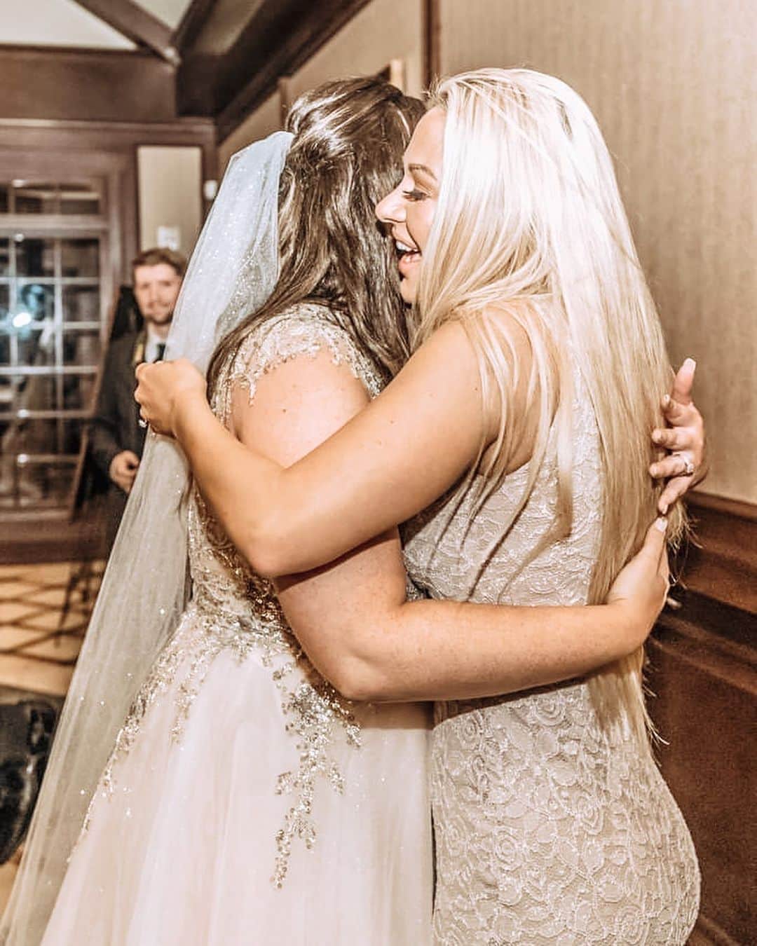 Kindly Myersのインスタグラム：「Congratulations @amy_cremeans_ you were the most beautiful bride. Thank you for letting me be a part of your special day.」
