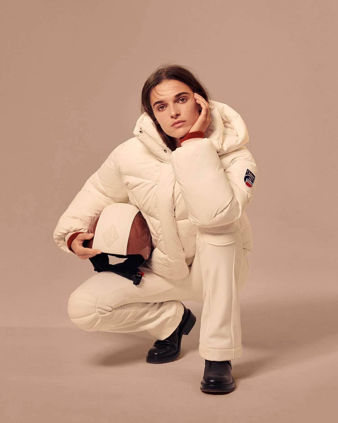 Chloéさんのインスタグラム写真 - (ChloéInstagram)「Introducing Chloé x @fusalp: a capsule collection of skiwear and accessories suited to both the slopes and the city  Discover this exclusive collection in boutiques and on chloe.com  #CHLOExFUSALP」11月2日 23時00分 - chloe