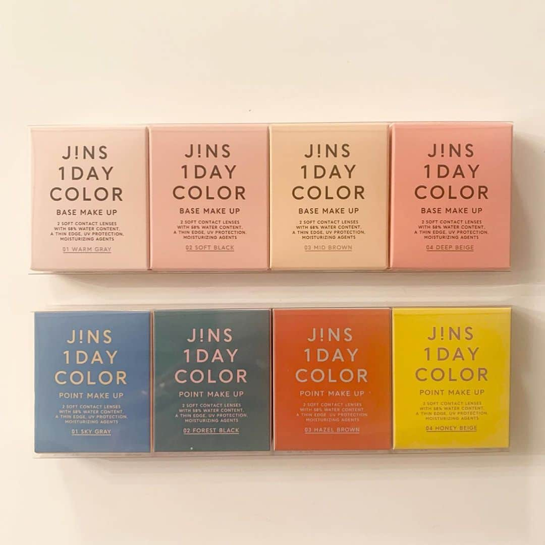 NANA HOSOYAさんのインスタグラム写真 - (NANA HOSOYAInstagram)「JINSから8種類のカラーコンタクトが発売されました✨ @jins_1daycolor   BASE MAKE UPシリーズの04.DEEP BEIGEをつけてみました。  大人の女性向けのターゲットなので、派手すぎず、ナチュラルで馴染みやすく嬉しいです。  パッケージもカラフルでかわいいくて選ぶのがワクワクでした♡  JINSのECサイトでも購入可能らしいです🙆‍♀️  #jins1daycolor #jins #カラコン #PR」11月2日 23時07分 - nana_hair_tokyo