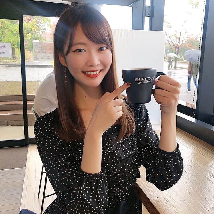 齋藤佳穂のインスタグラム：「寒くなってきましたね！ そんな日はあったかいココア☕️♡  #立命館大学 #shirucafe #ココア ##大学生コーデ #大学 #大学生 #大学生活 #学生 #学生生活 #空きコマ #カフェ #cafe #café #cocoa」