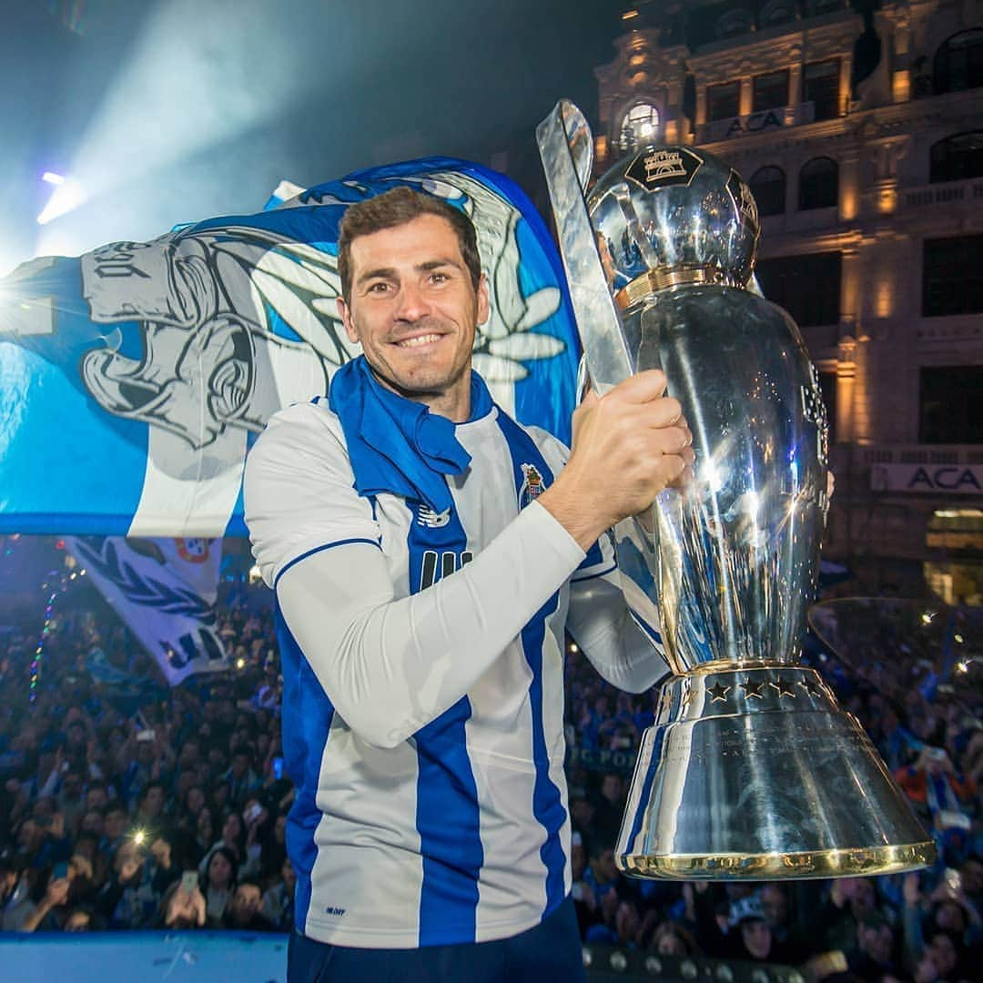 イケル・カシージャスのインスタグラム：「Winner🙌 #campeon #winner #iker #ikercasillas #casillas #porto #campeão」