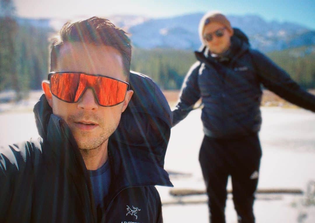 イーライ・リエブのインスタグラム：「I would like to stay in the mountains forever.」