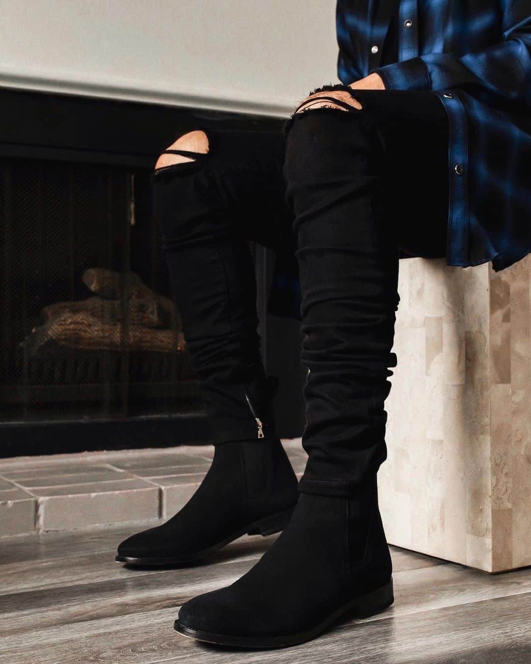 Men Withのインスタグラム：「#ad New FW20 Collection @orolosangeles The Classic Black Chelsea Boots @orolosangeles The Noir Everyday Denim @orolosangeles www.orolosangeles.com  Tap the photo to shop!」