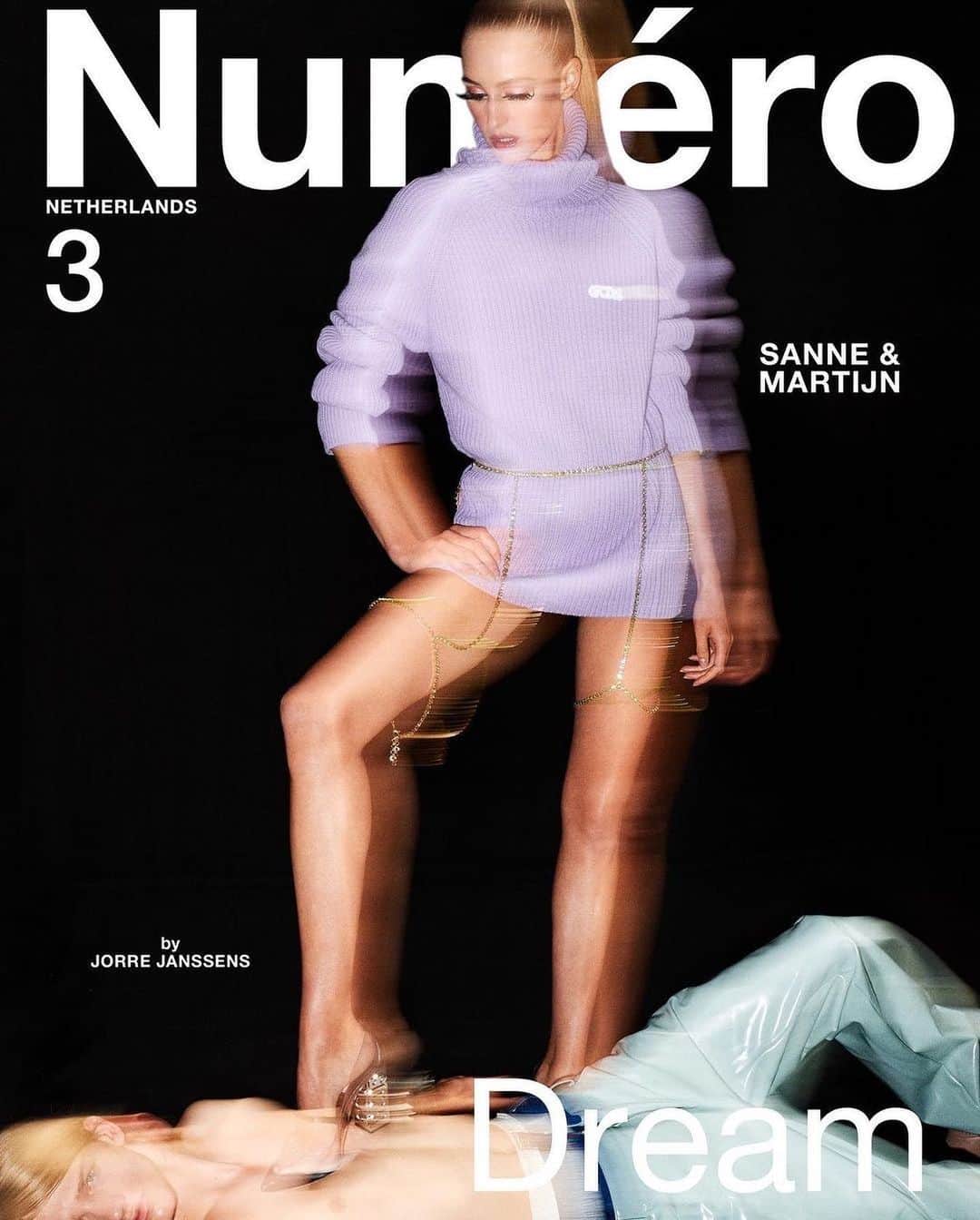 サンヌ・ヴロートさんのインスタグラム写真 - (サンヌ・ヴロートInstagram)「New cover for @numero_netherlands ! 🔥 Shot by @janssensjorre. Special thanks to @heroesmodels @timiletonja ❤️」11月2日 23時50分 - sannevloet