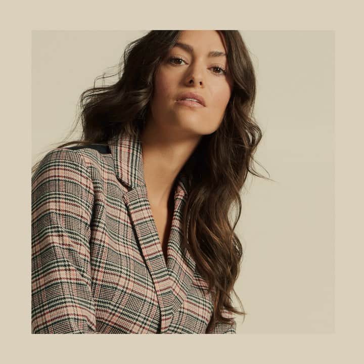エラモスのインスタグラム：「Business in the front, denim in the back. . . . #ellamoss #ellamossjeans #musthave #fallfashion #shopnow #denimdays」