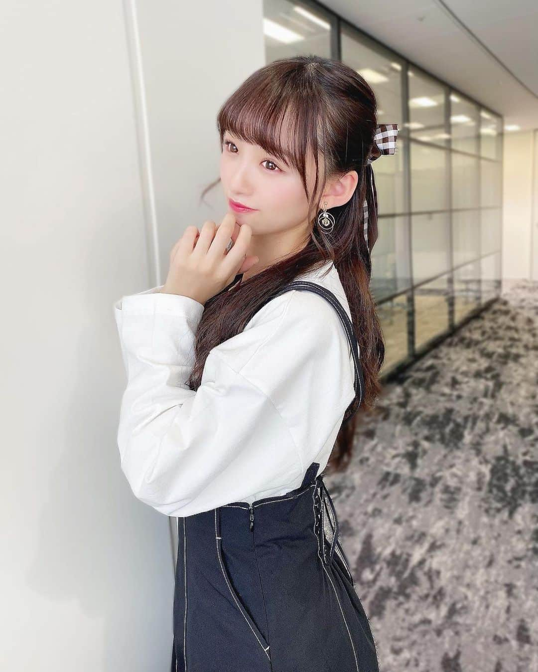 音嶋莉沙さんのインスタグラム写真 - (音嶋莉沙Instagram)「オンラインお話会で着たお洋服🍒﻿ ﻿ tops♡ @niceclaup_official_ ﻿ skirt♡ @olive_des_olive_official ﻿ shoes♡ @bubblestokyo ﻿ ﻿ トップスの🍒がお気に入りポイント！！﻿ ﻿ ハーフアップでリボンも付けてたから﻿ ﻿ 明日のオンラインお話会もよろしくね🥰﻿ ﻿ ﻿ ﻿ ﻿ ﻿ ﻿ #オンラインお話会」11月2日 23時59分 - otoshima_risa