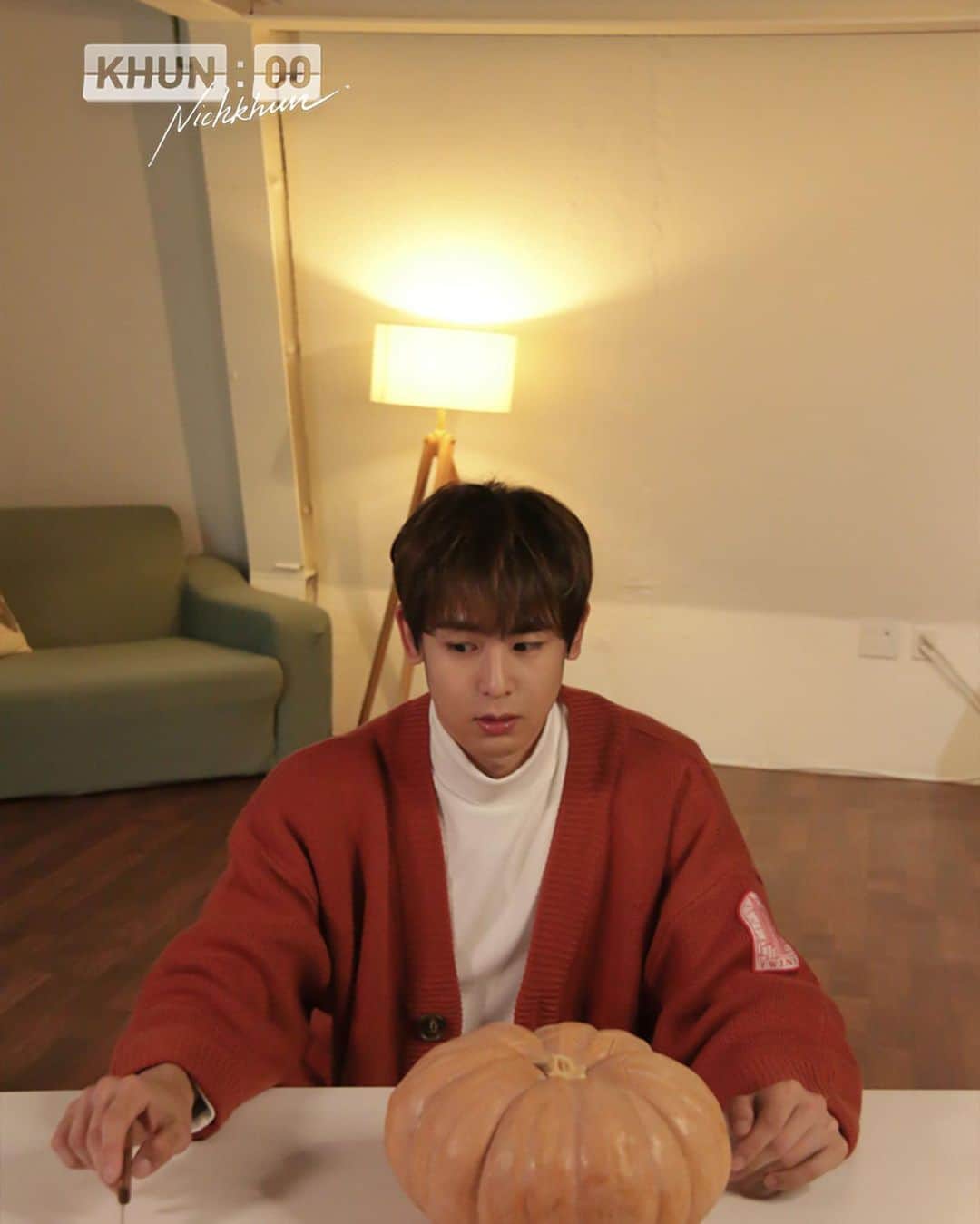 ニックン（2PM）のインスタグラム：「🎃🎸」