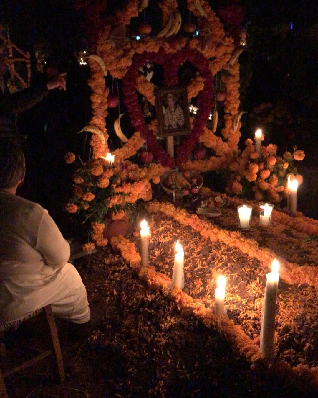 トームさんのインスタグラム写真 - (トームInstagram)「No words or pictures can adequately describe the experience of visiting the Puebla’s of #Michoacan on #DiaDeLosMuertos and especially the #Offredas at the #Panteon at #Zintzuntzan - the smell of the marigolds covering the city, the sound of the brass bands playing nearby, the taste of the churros afterwards, the sight of grave after grave intricately built up and decorated commemorating  passed loved ones by their attendant families that sit by candlelit vigil all night tonight and tomorrow - and mostly the feeling that the veil between living and dead was gossamer thin.  . She may not be my blood ancestor, but I said a prayer for #RBG for she is our feminist ancestor, and we need that powerful witch right now  . #dayofthedead」11月2日 15時31分 - tomenyc