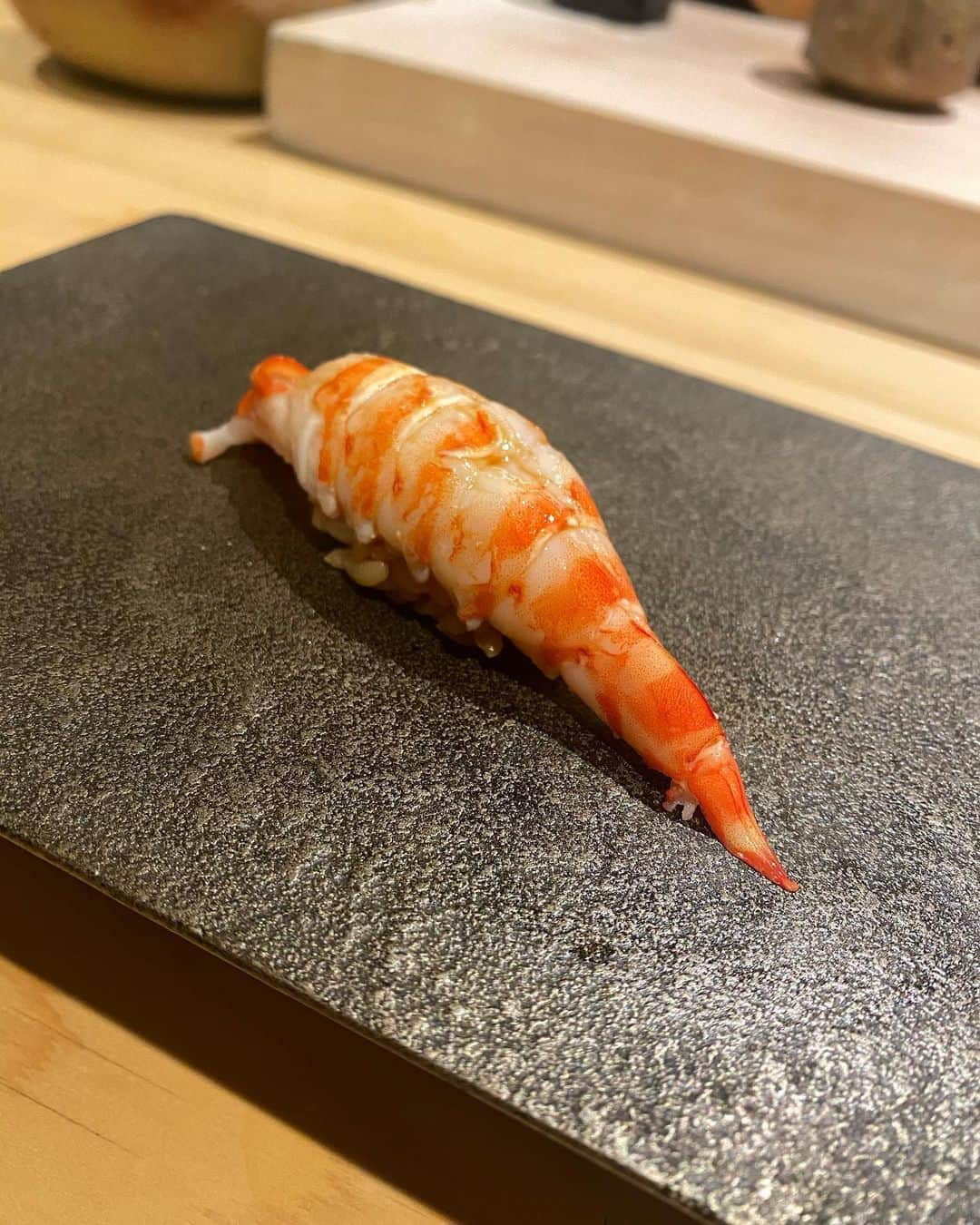 五位渕のぞみさんのインスタグラム写真 - (五位渕のぞみInstagram)「#はっこく 🍣✨ @hakkoku.jp @hiro.sato.sushi ㅤㅤㅤㅤㅤㅤㅤㅤㅤ  ㅤㅤㅤㅤㅤㅤㅤㅤㅤ ㅤㅤㅤㅤㅤㅤㅤㅤㅤ ㅤㅤㅤㅤㅤㅤㅤㅤㅤ 💙はっこく💙 03-6280-6555 東京都中央区銀座6-7-6 ラペビル3階 https://tabelog.com/tokyo/A1301/A130101/13217157/ ㅤㅤㅤㅤㅤㅤㅤㅤㅤ ㅤㅤㅤㅤㅤㅤㅤㅤㅤ  ㅤㅤㅤㅤㅤㅤㅤㅤㅤ ㅤㅤㅤㅤㅤㅤㅤㅤㅤ ㅤㅤㅤㅤㅤㅤㅤㅤㅤ  ㅤㅤㅤㅤㅤㅤㅤㅤㅤ  #銀座 #ginza #鮨 #お寿司#먹스타그램 #음스타그램 #맛스타그램#sushitime #sushilovers #寿司 #寿司スタグラム #초밥 #雲丹 #うに #大トロ #握り寿司 #tokyo #インスタグラマー #インフルエンサー #tuna #모델 #nigiri #edomae #江戸前 #긴자 #寿司好きな人と繋がりたい #寿司🍣 #鮨好きな人と繋がりたい #お鮨」11月2日 15時34分 - nonnon0319