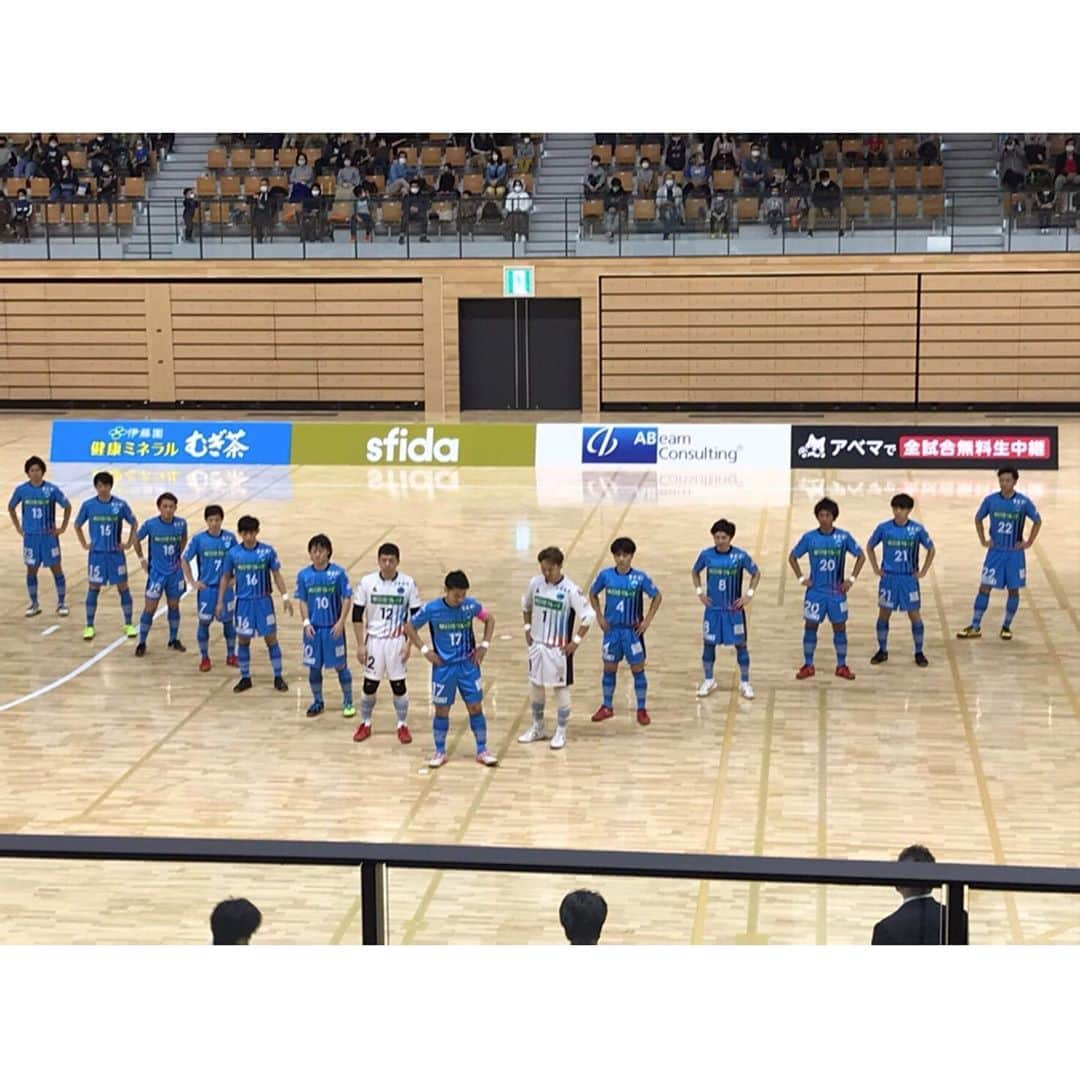 北野貴之さんのインスタグラム写真 - (北野貴之Instagram)「初めて、フットサルの試合を見に行きました。 北海高校サッカー部卒業の後輩2人が、所属するエスポラーダ北海道。 キャプテンを務める、水上玄太。 西村啓。 フットサルってこんな感じなんだーと見ながら分析していました。 これからも、応援しているよ！ 北海健児。  #エスポラーダ北海道#水上玄太#西村啓#」11月2日 15時39分 - takashi_kitano