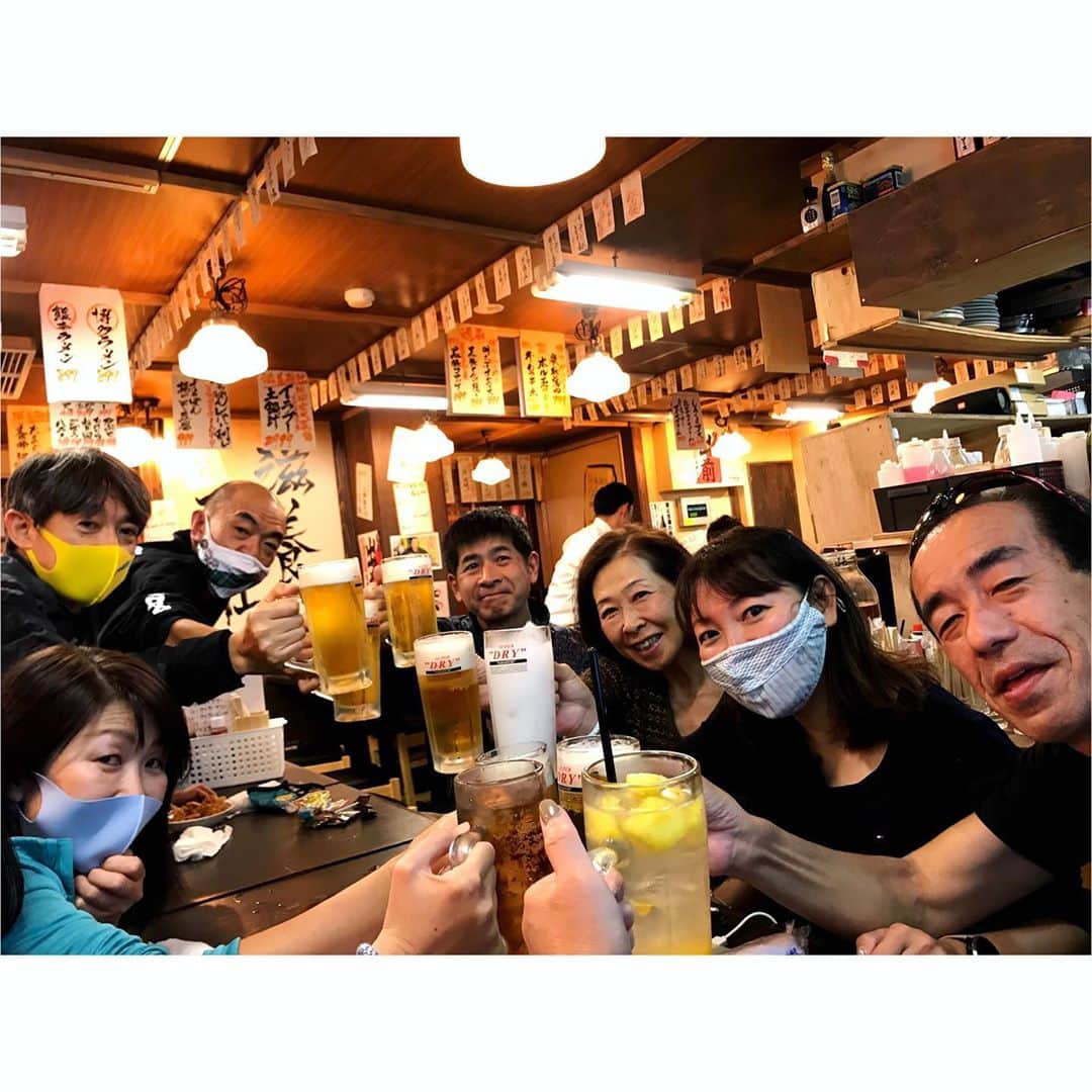 run+さんのインスタグラム写真 - (run+Instagram)「ペーサーイベントからのー #東京夜景 と #ハロウィンラン #🎃 日比谷からスタートし、レインボーブリッジを渡ってぐるっと #Goto #RUN  夕焼けの海沿いのグラデーションや オレンジの大きな満月 ハロウィン仕様の観覧車 パブリックアート▛▜ 夏時間最終日のレインボーブリッジ 竹芝の⛵帆ライトアップ ハロウィンカラーの東京タワーetc…  撮れなかったシーンも数あれど🤣素敵な景色見ながら走れて楽しいランとご縁の重なり合いに感謝です🍄  #SpecialThanks @run_de_mark  ペーサーサポートありがとうございました✨  🎁🍭🍫🎃 @blue_kayo なーこちゃん @hitomi.103.run @akko_ya_ @nishino_3216  色んなお菓子と気配りお菓子配りに感謝でいっぱい #😍   ⋆ ＊-------------------------------------------------＊ #run➕ #run➕α #RUNPLUS run➕アート run➕おいしい ＊------------------------------------------------- ・  #写ラン #走れるって幸せ　#走れるって当たり前じゃない #ラン #ランニング #RUN #ゆるラン #街ラン #街RUN ・ #ランニング好きな人と繋がりたい #街ラン好きな人と繋がりたい #ランナーさんと繋がりたい #igランナーズ #igランナーズと繋がりたい #ランニング好きで楽しいこと好きな人と繋がりたい #ランニング好きでミーハーな人と繋がりたい #ランニング好きでイベント好きな人と繋がりたい  #Runday #RunLovesLife #runstagram @runplus #aday」11月2日 16時16分 - runplus