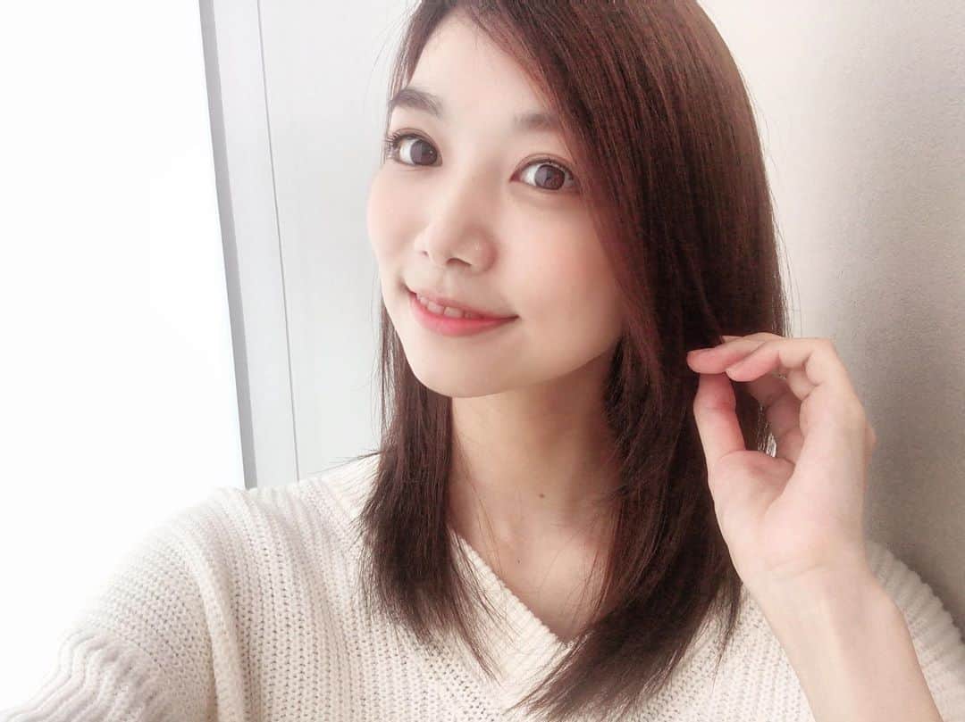 のインスタグラム：「さらり〜❤️さらり〜❤️ . . . なかなか行けてなかった ヘアメンテナンスしに のぶさん @jir.nobujiro  のところへ🥰❤️ . . 髪が、髪が、いきかえった~\( ˆoˆ )/ 痛みまくってた髪がサラサラなりました♡♡♡ のぶさんいつもありがとうございます🥰 . のぶさんおすすめヘアートリートメントもゲットしたからヘアメンテ完璧💪💕🥰🥰 . . お仕事がんばります~\( ˆoˆ )/💕💕 . . . #ヘアメンテナンス #美容院 #jir  #原宿 #表参道 #外苑前 #モデル #広告」