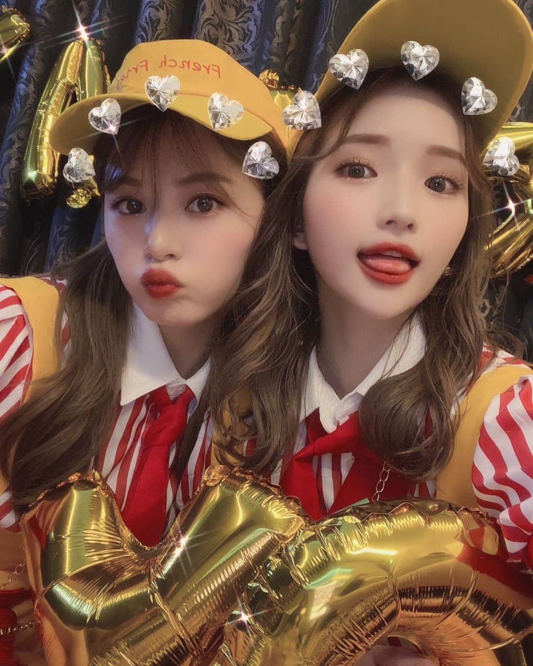 南りほのインスタグラム：「今年も双子🍒ファーストフード店員🤣💛 @_yukira_」