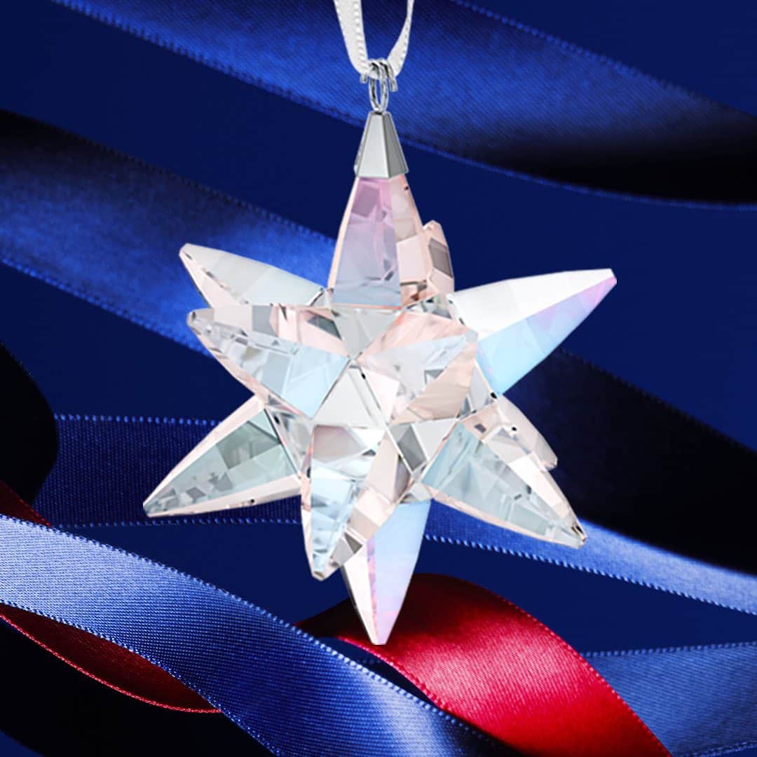 のインスタグラム：「Wish upon a crystal star, and may your holiday dreams come true. #Swarovski125years」