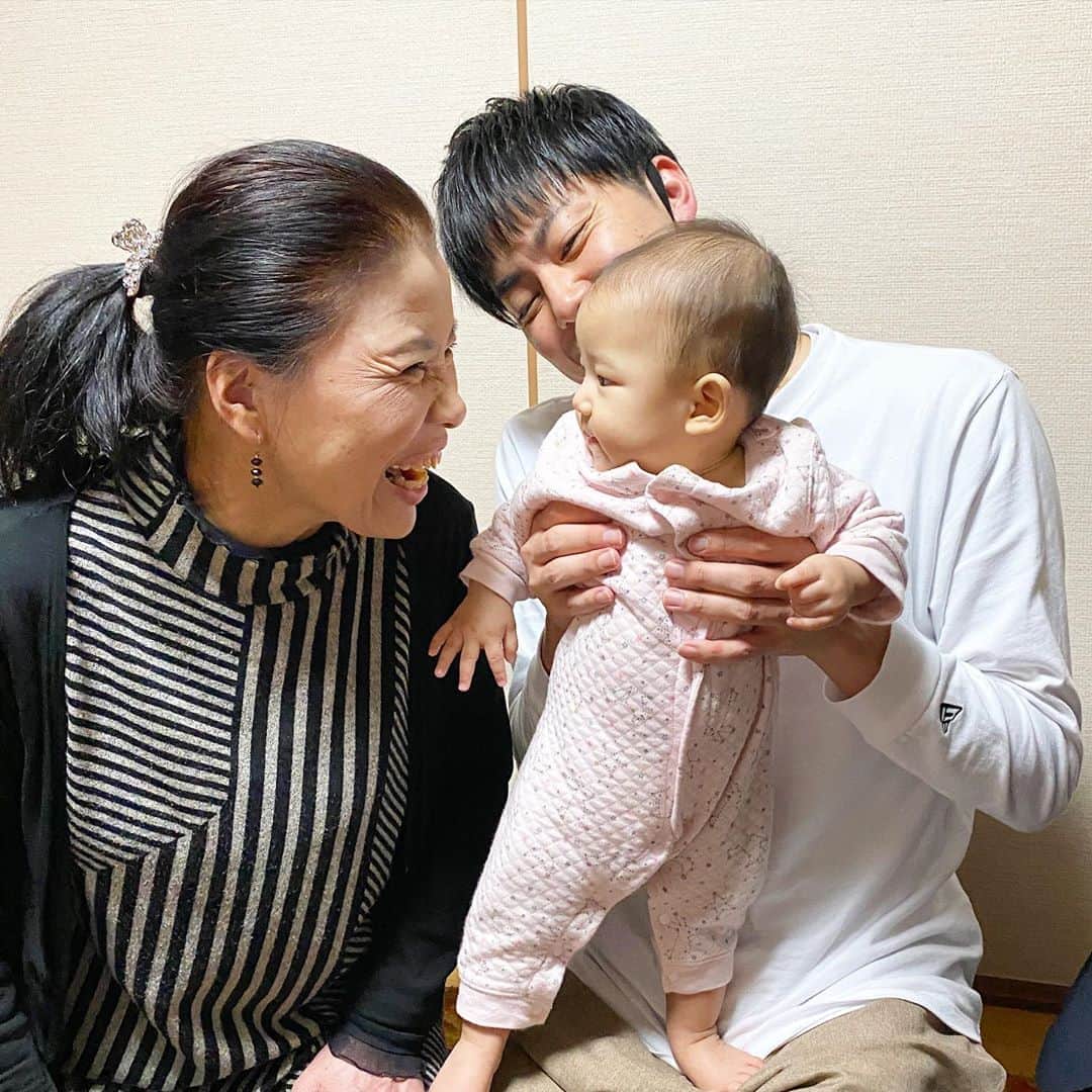 西村真二さんのインスタグラム写真 - (西村真二Instagram)「👶 姪っ子が可愛いすぎる！！！ 神様どうかこの子だけはほうれい線を遺伝させないでください🙏」11月2日 17時21分 - shinji_nishimura0630