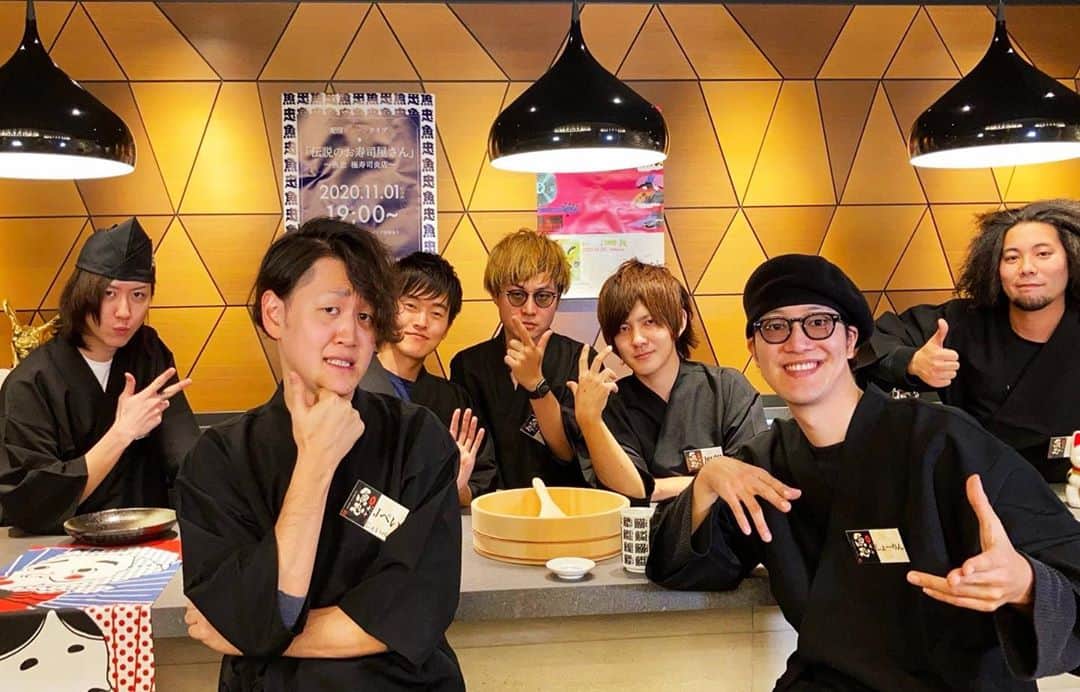 加部輝（ウルトラ寿司ふぁいやー）のインスタグラム：「昨日は配信ワンマンでした！ みて頂いた方、有難う御座います！  #ウルトラ寿司ふぁいやー #魚忠極寿司炎店」