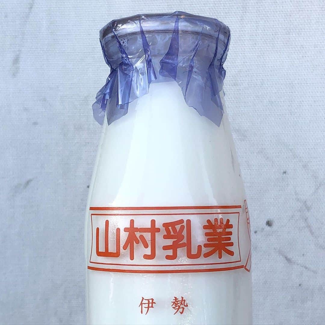 青山華依さんのインスタグラム写真 - (青山華依Instagram)「牛乳が好きです。」11月2日 17時28分 - tftftf___100