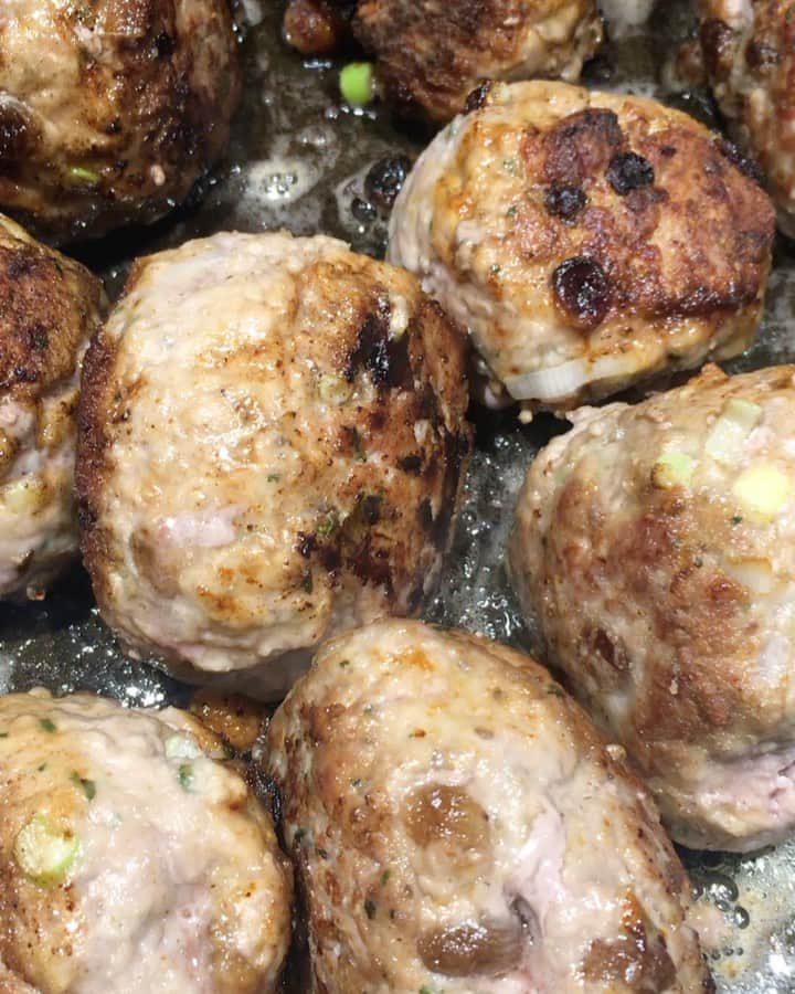 ジャンポールレスパナールのインスタグラム：「. Boulet de Liège season is officially OPEN!  #gouttemesboulets 💪🏼 #forthosewhoknow 🙌🏼」