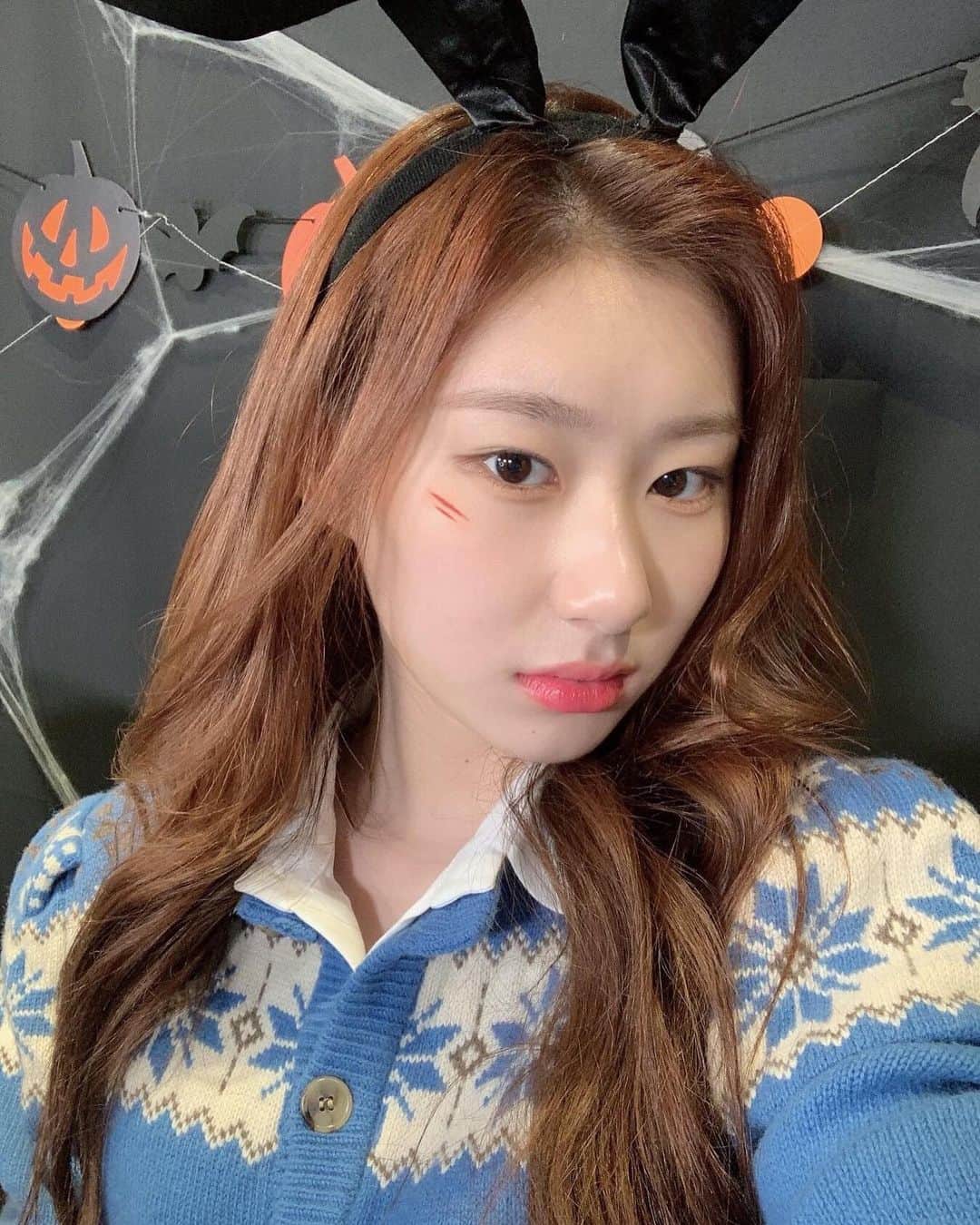 チェリョンのインスタグラム：「trick or treat 🎃👯‍♀️」