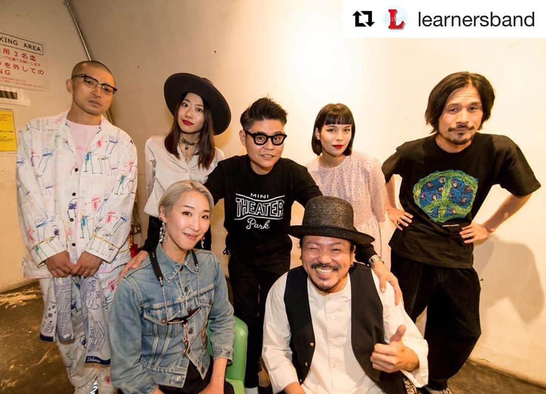 シーサーのインスタグラム：「・ ・ 前みたいに声だしたりは出来ないけども、 ちょっとずつ前へ前へ。 ラーナーズのみんないつもありがとうございます!! ピス！ #Repost @learnersband  ・・・ 2020.10.30. "Absolute LEARNERS Vol.27" WWW X Shibuya  photo by @yukiko_ono  #ラーナーズ  #learnersband」