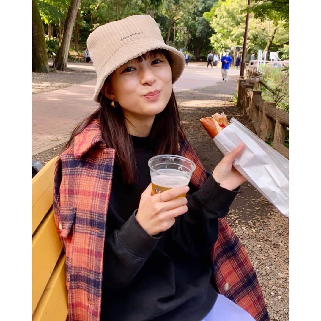 芳根京子さんのインスタグラム写真 - (芳根京子Instagram)「ビールに合う、あれー！🌭  #公園でホットドッグ #🌭」11月2日 18時21分 - yoshinekyoko