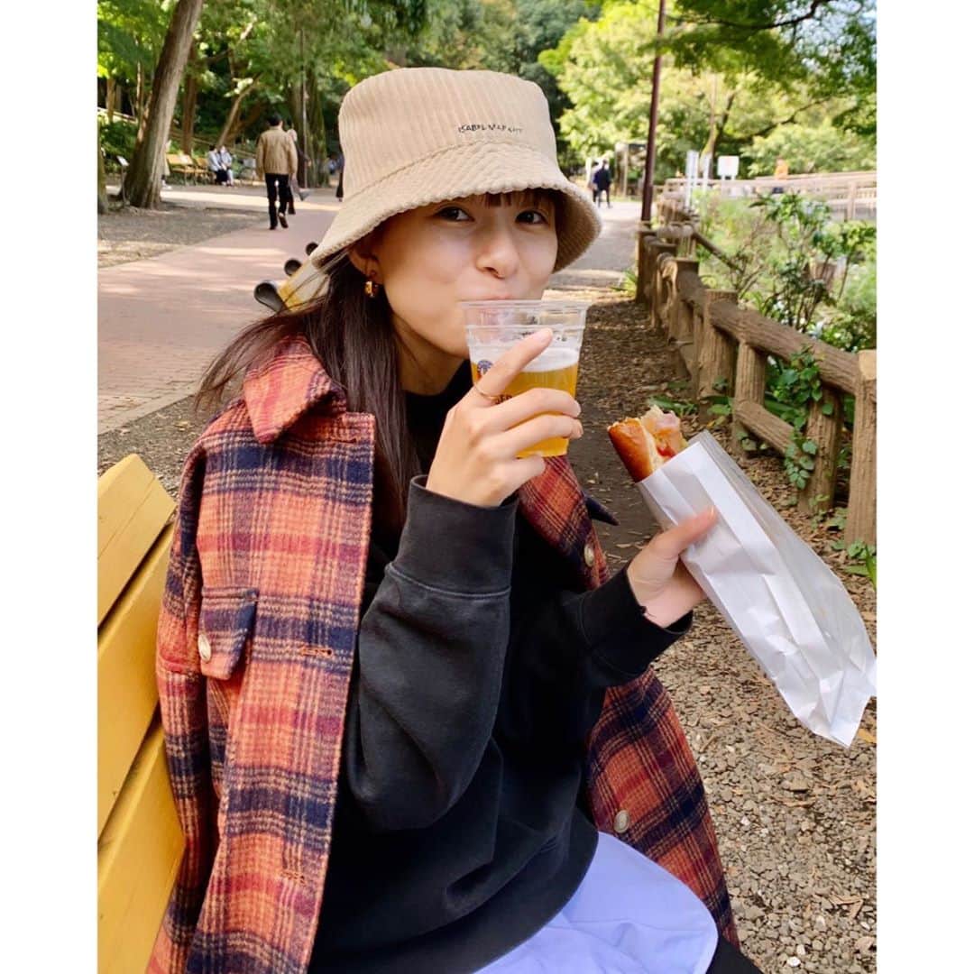 芳根京子さんのインスタグラム写真 - (芳根京子Instagram)「ビールに合う、あれー！🌭  #公園でホットドッグ #🌭」11月2日 18時21分 - yoshinekyoko