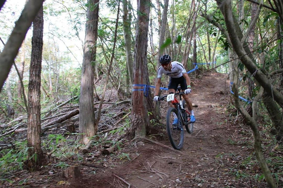 山本幸平さんのインスタグラム写真 - (山本幸平Instagram)「cjユブネMTB国際レース写真:伊藤さん　#dreamseekermtbracingteam」11月2日 18時33分 - kohey55