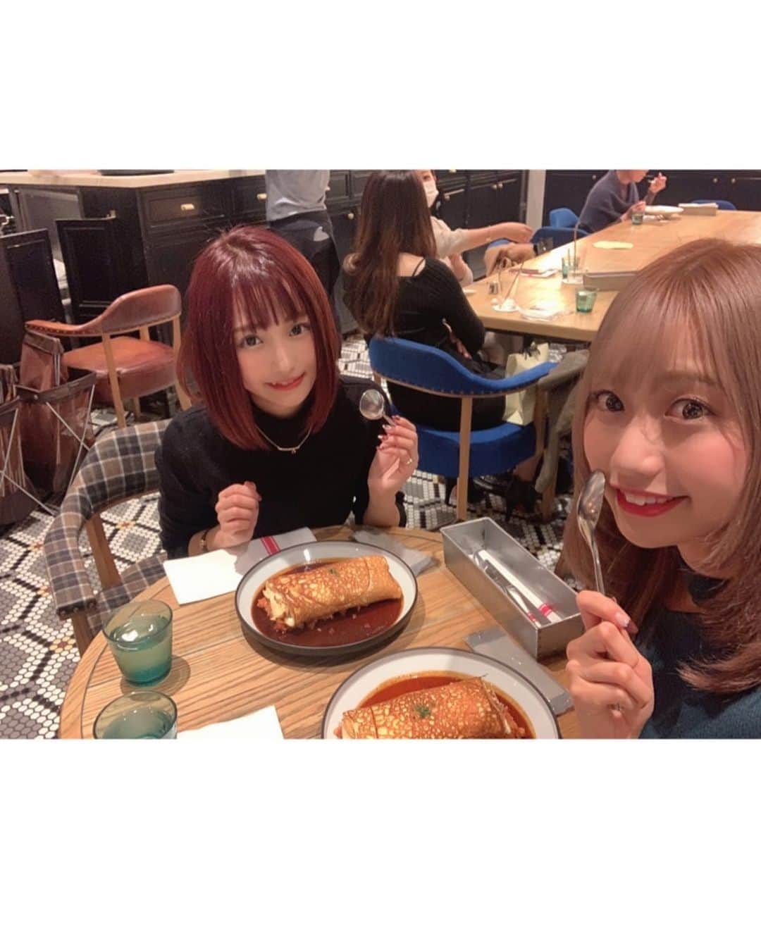 小林智絵さんのインスタグラム写真 - (小林智絵Instagram)「. . . . . #lunch ♥︎♥︎ . . . 新宿の伊勢丹にあるカフェ☕️♥︎ . スフレオムライスが美味しすぎた〜💕 . . ドリモンさんちのなみちゃんとデート♥︎♥︎ . 楽しすぎた!! . . . . . #ladiesandgentlemen #cafe #dinner #idol #kawaii #cute #japan #tokyo #shinjuku #日本 #東京 #新宿 #新宿カフェ #新宿ランチ #オムライス #スフレオムライス #ランチ #カフェ」11月3日 0時33分 - kobayashichie_1012