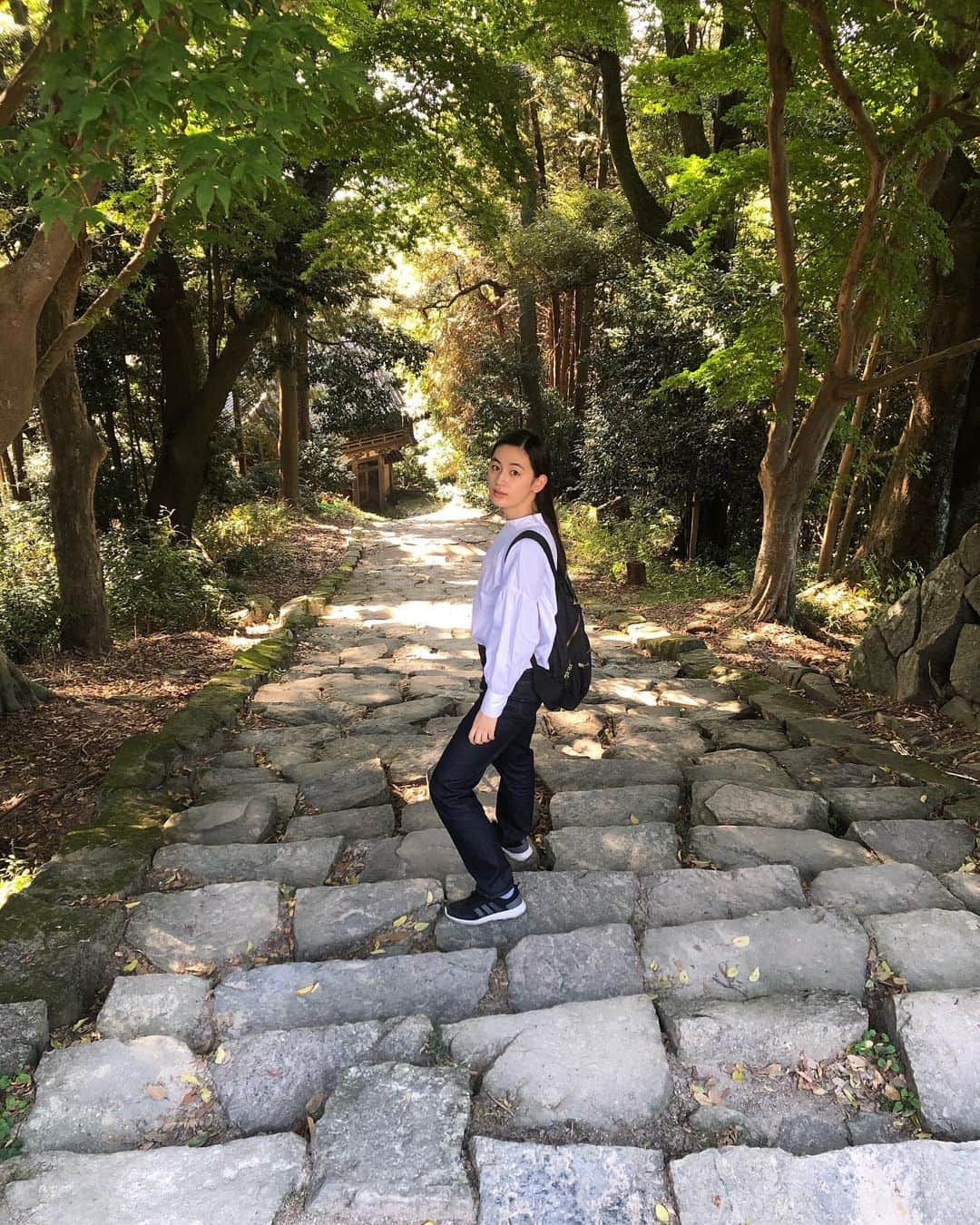 八木莉可子さんのインスタグラム写真 - (八木莉可子Instagram)「この間、安土城跡に行ってきました🏯  #安土城跡」11月2日 19時21分 - yagirikaco_official
