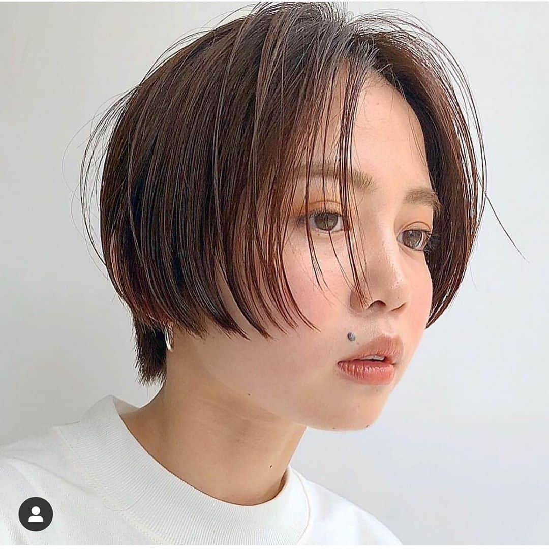 Yanagihara Hirokiさんのインスタグラム写真 - (Yanagihara HirokiInstagram)「ラインのあるハンサムショート✂︎ ・・ 冬は前髪長めもオススメです。 ・ #ハンサムショート#マッシュショート#ヘアスタイル#ヘアカラー#センターパート#美容室#ヘアサロン#髪型#ショート」11月2日 19時28分 - yanagihara_hiroki