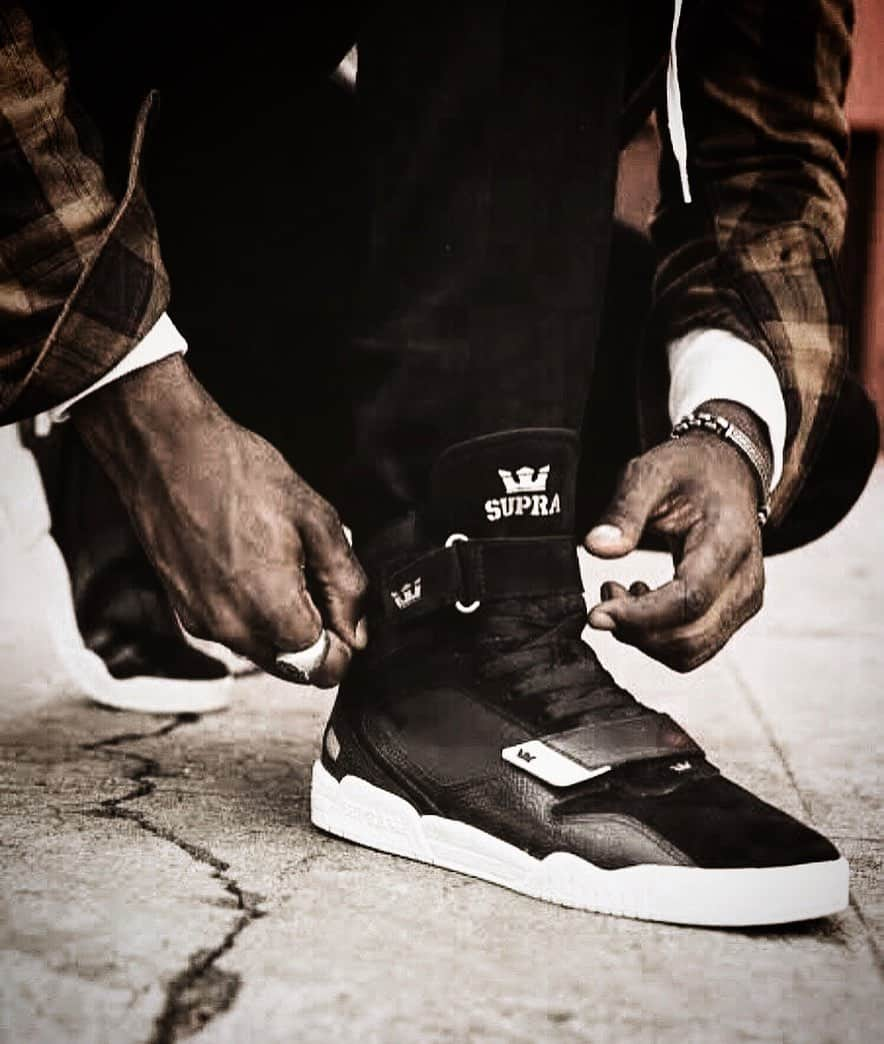 SUPRA TOKYOさんのインスタグラム写真 - (SUPRA TOKYOInstagram)「. 【BREAKER】  “BLACK LT GREY WHITE” Store & Online.  #suprafootweartokyo #sneaker  #breaker #black #grey #harajuku」11月2日 19時43分 - supratokyo