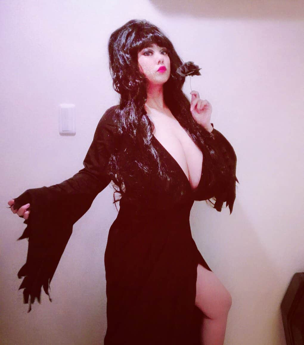 風子さんのインスタグラム写真 - (風子Instagram)「#elvira  #halloween」11月2日 19時49分 - pchan030