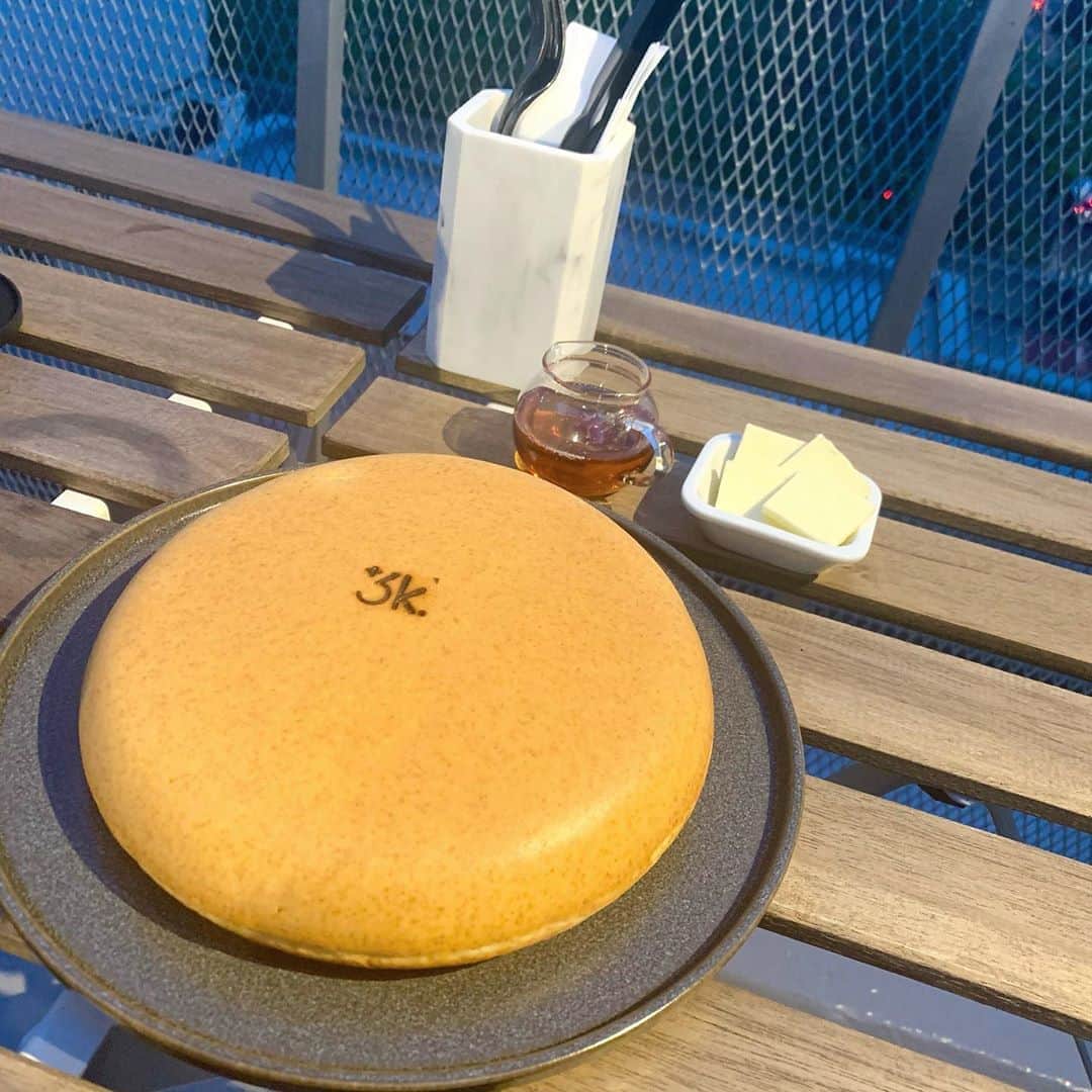 神田風音さんのインスタグラム写真 - (神田風音Instagram)「﻿ ﻿ ﻿ ﻿ +3k.CAFE﻿ ﻿ クラシックパンケーキ🥞﻿ ﻿ こうゆうシンプルなやつが1番好き。﻿ 美味しかったな〜。﻿ ﻿ ﻿ ・﻿ ・﻿ ﻿#plus3kcafe #プラスサンケーカフェ #クラシックパンケーキ #名古屋カフェ #大須カフェ #カフェ #カフェ巡り」11月2日 19時55分 - fuune_pdq